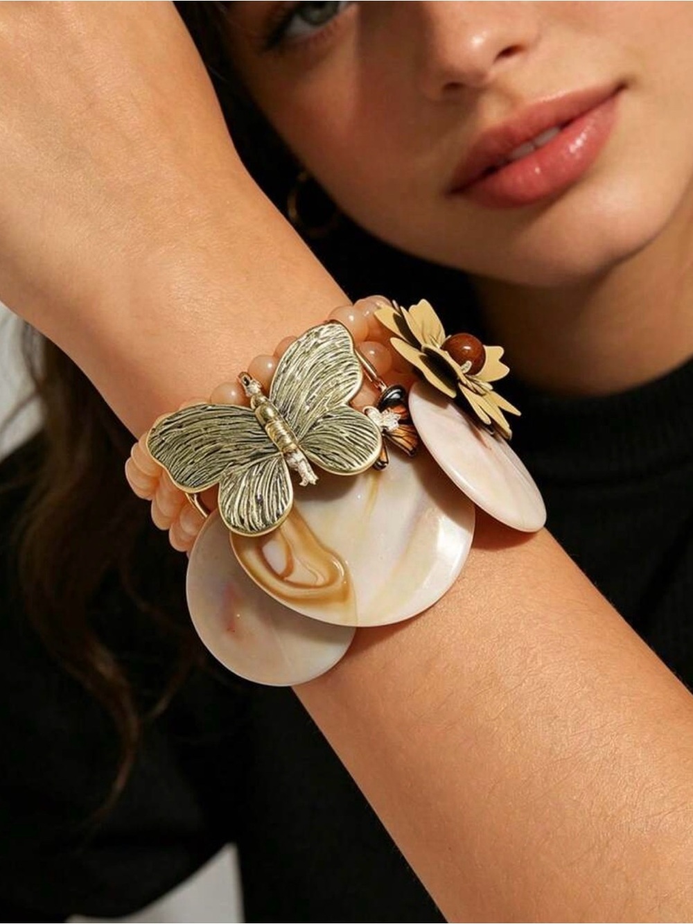 Gold Butterfly & Cream Shell Charm Stretch Bracelet